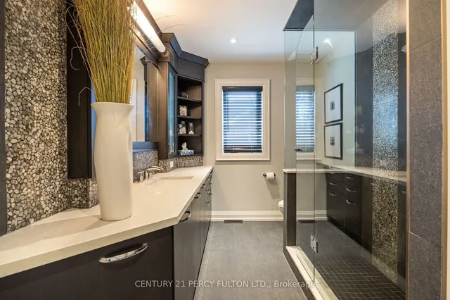 Additional image 32 of 990 John Watt Blvd