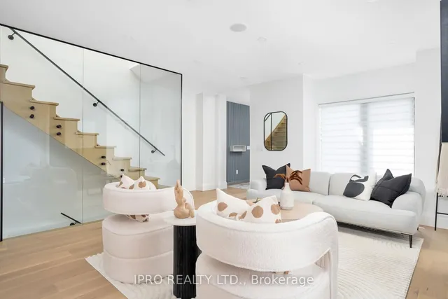 Additional image 8 of 1384 Pape Ave