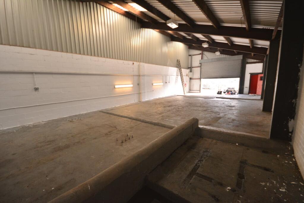 Additional image 5 of Unit 4 Park Rd, Bury, BL9 5BQ