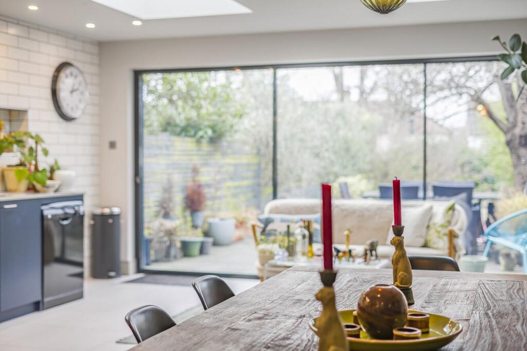 Additional image 13 of Wellhouse Road, Beckenham