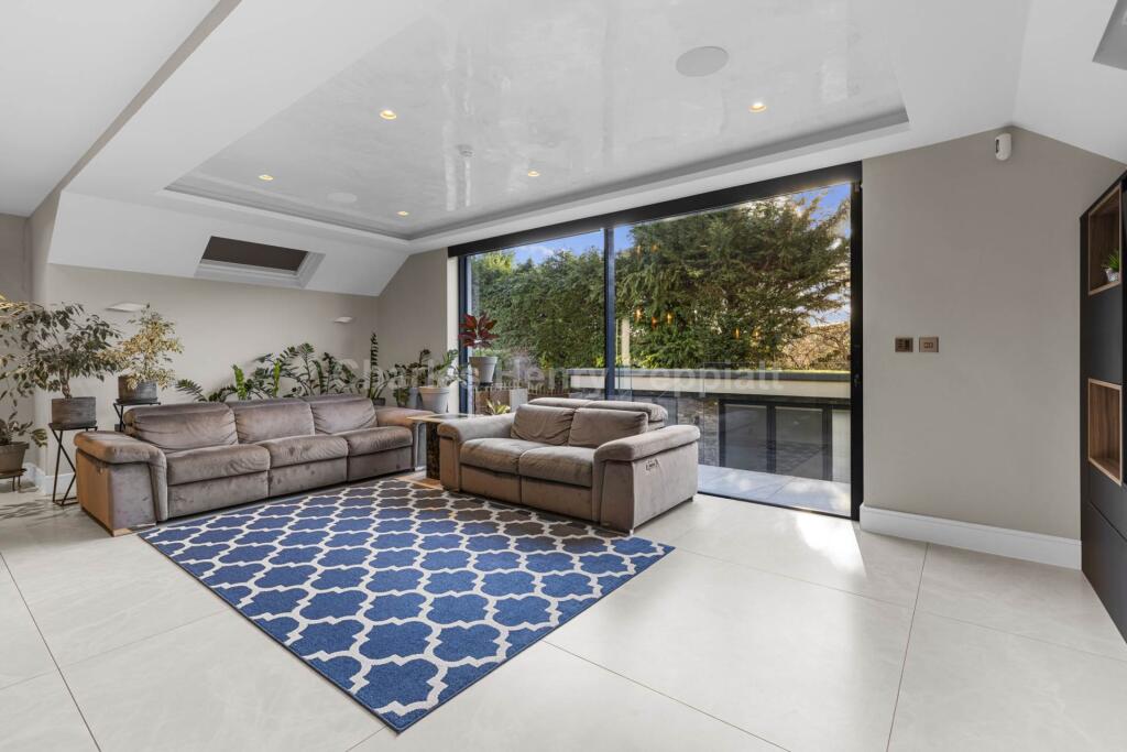 Additional image 31 of Nimrod Close, St Albans, AL4