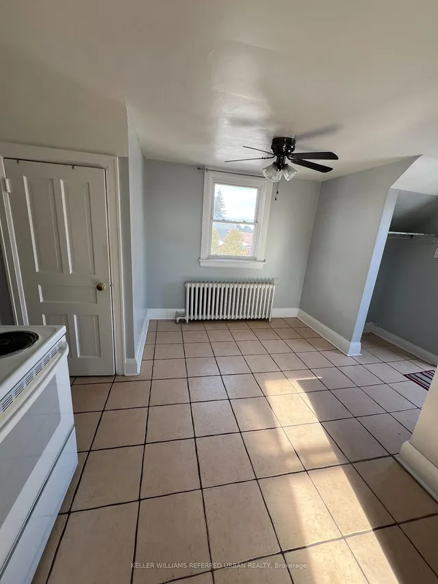 Additional image 10 of 225 Rosemount Ave