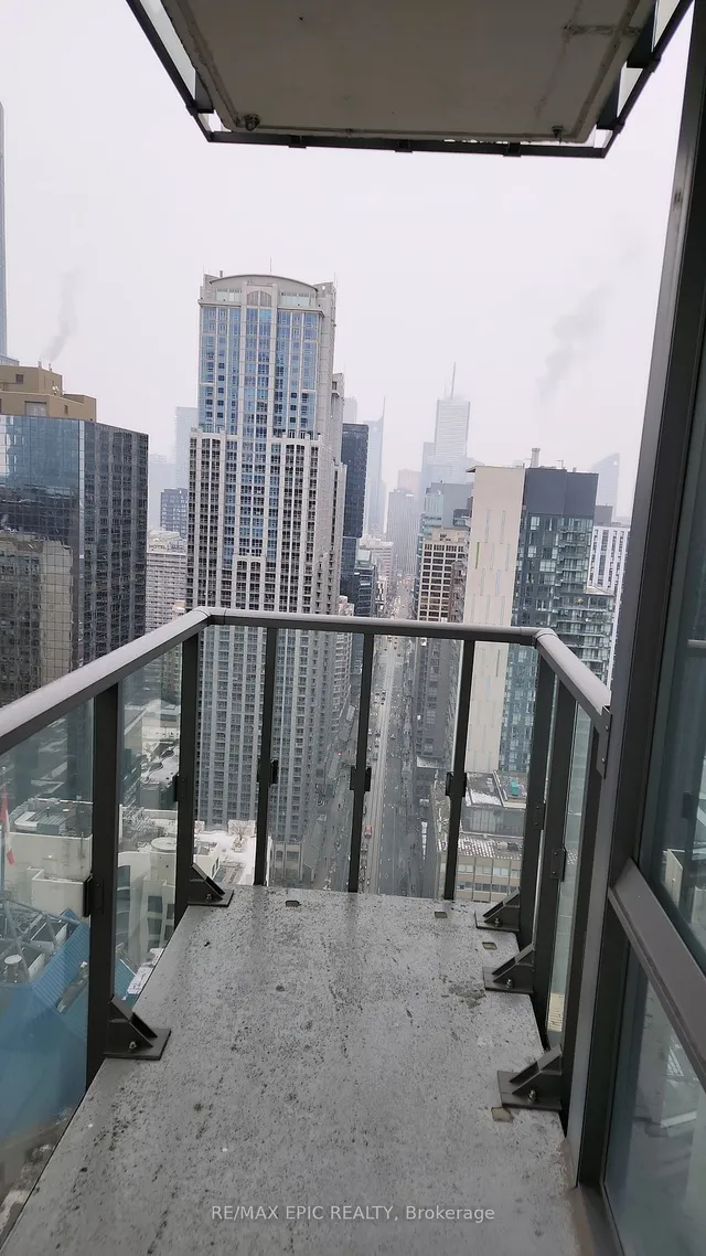 Additional image 6 of 832 Bay St Unit 3208