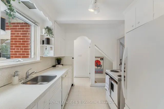 Additional image 7 of 379 Glencairn Ave