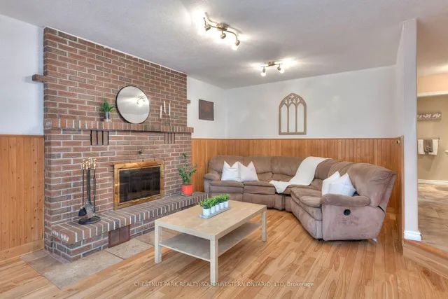 Additional image 18 of 105 Sabrina Cres
