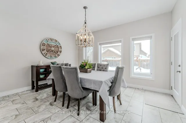 Additional image 8 of 213 Tremaine Cres