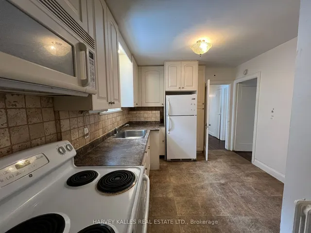 Additional image 12 of 76 Shelborne Ave