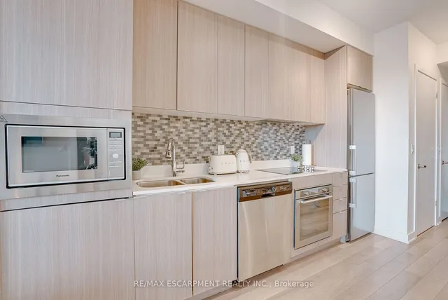 Additional image 15 of 5230 DUNDAS St Unit 527