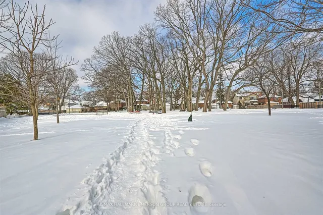 Additional image 38 of 2 Wood Glen Rd