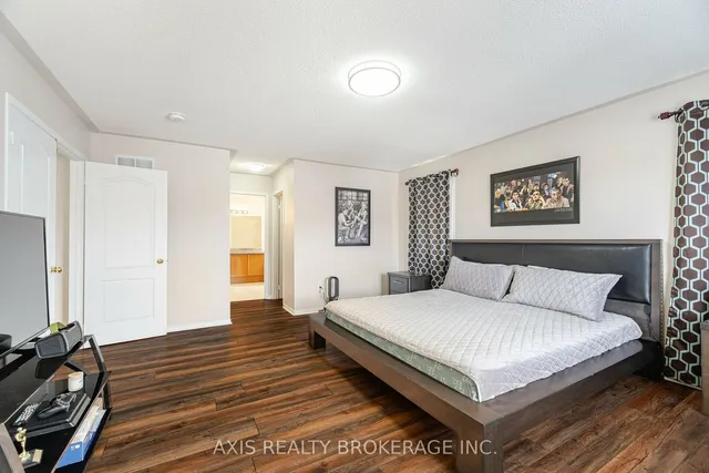 Additional image 26 of 25 Laurentide Cres