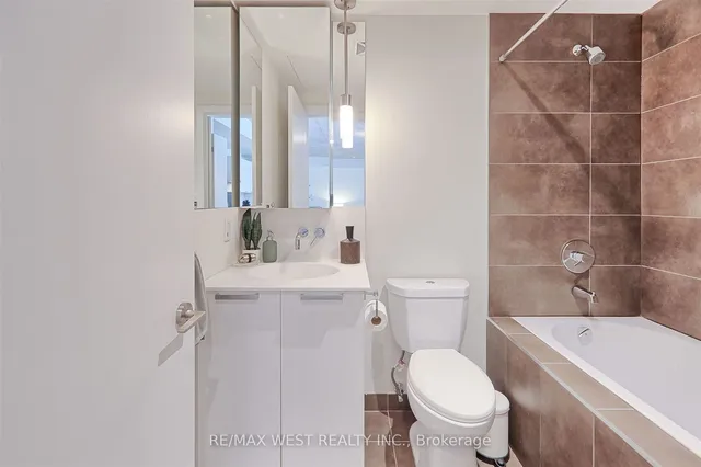 Additional image 21 of 650 King St Unit 409