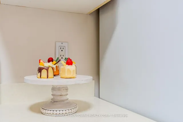 Additional image 31 of 1 Belvedere Crt Unit 409