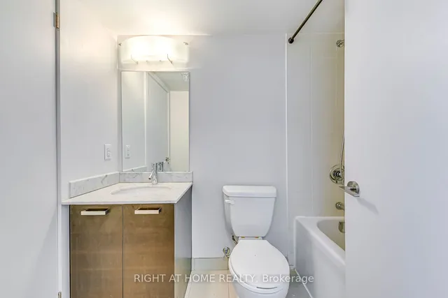 Additional image 17 of 36 Lisgar St Unit 1515