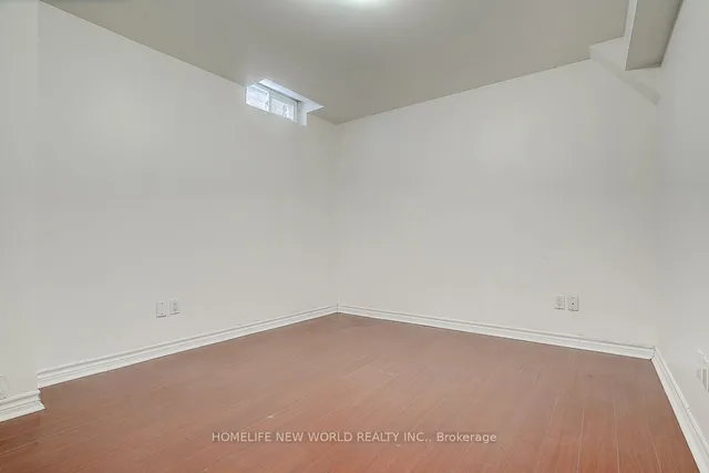 Additional image 33 of 17 Pale Moon Cres