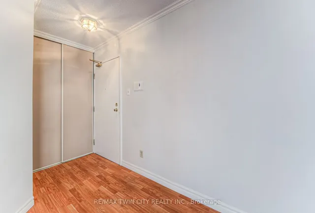 Additional image 8 of 3085 Kingsway Dr Unit 44