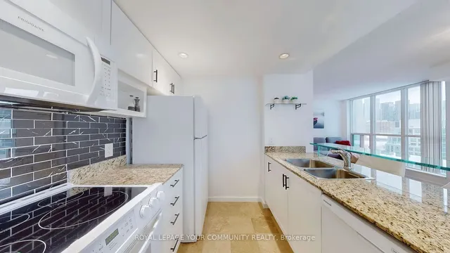 Additional image 9 of 208 Queens Quay Unit 1813