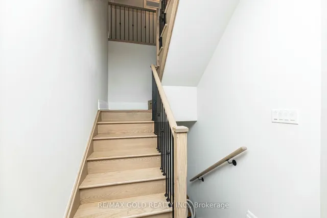 Additional image 39 of 33 Keyworth Cres