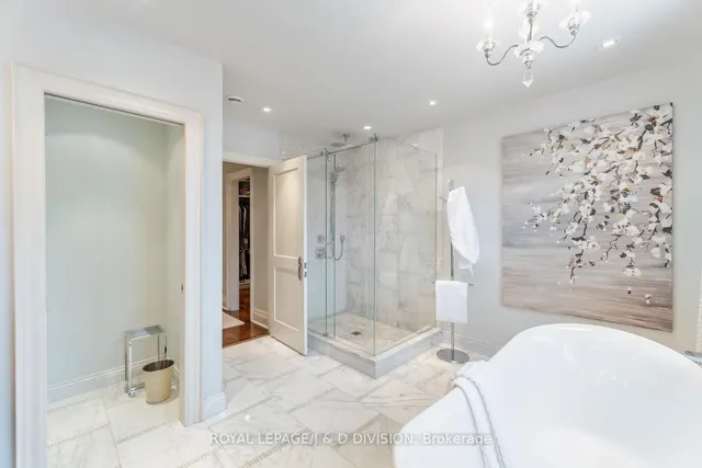 Additional image 24 of 118 Strathallan Blvd