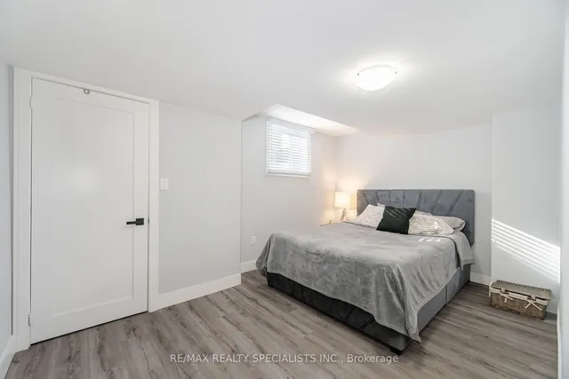 Additional image 40 of 28 Kippen Crt