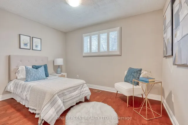 Additional image 22 of 5194 Broughton Cres