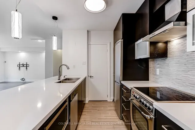 Additional image 7 of 99 Harbour Sq Unit 706