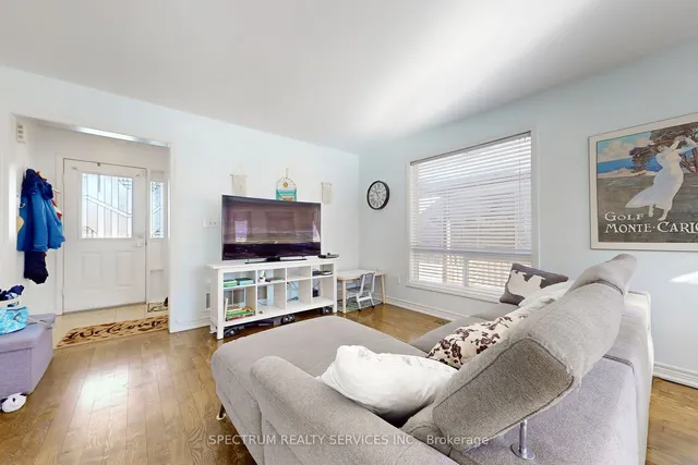 Additional image 5 of 1528 Evans Terr