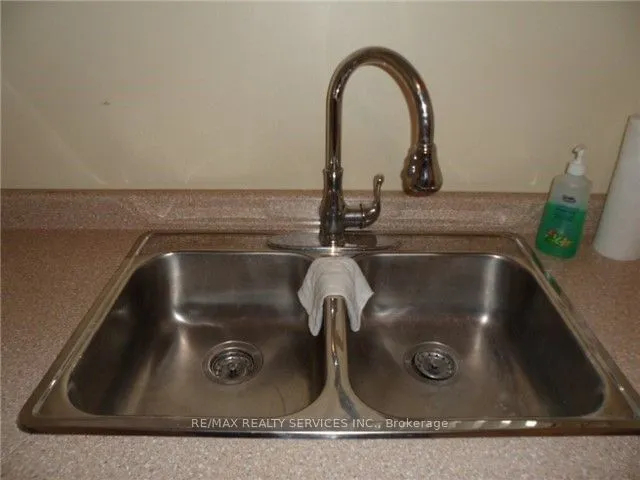 Additional image 12 of 4689 Jane St Unit 409