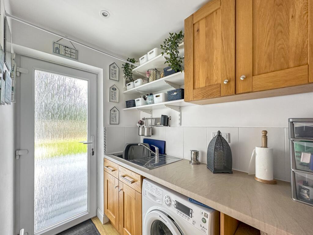 Additional image 8 of Elmwood Way, Highcliffe, Dorset. BH23 5DL