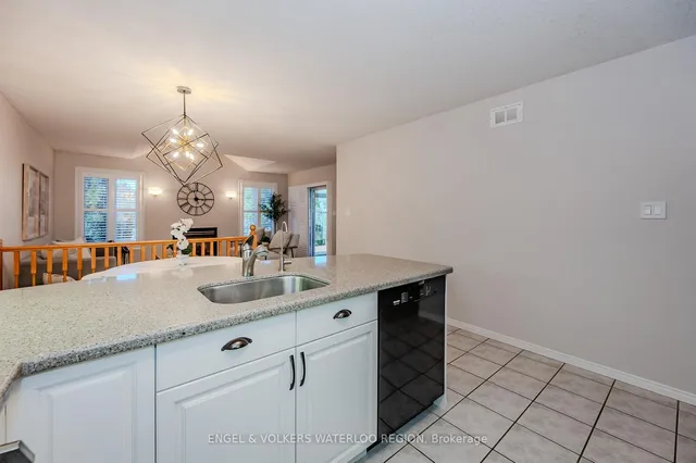 Additional image 19 of 38 Candle Cres