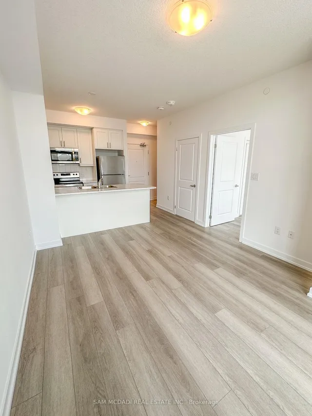 Additional image 4 of 460 Dundas St Unit 213