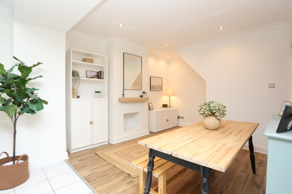 Additional image 10 of Hayes Wood Avenue, Bromley, BR2