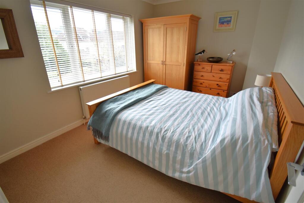 Additional image 21 of Attractive Detached Home In Popular Stoke Bishop Location