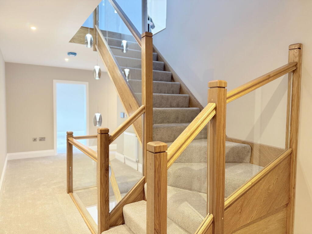 Additional image 18 of ASHLEIGH COACH HOUSE, Henley-in-Arden, Warwickshire, B95 5DL