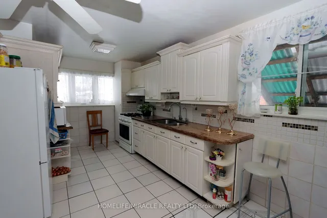 Additional image 9 of 6 Strathavon Dr