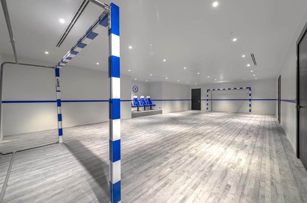 Additional image 38 of Holwood Park Avenue, Keston Park, Locksbottom