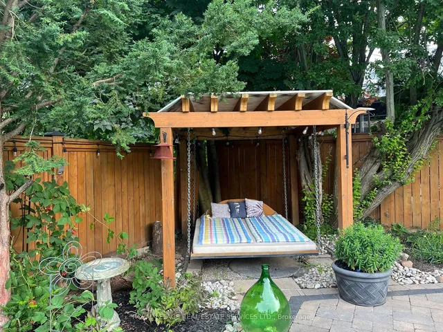 Additional image 33 of 40 Oldham Rd