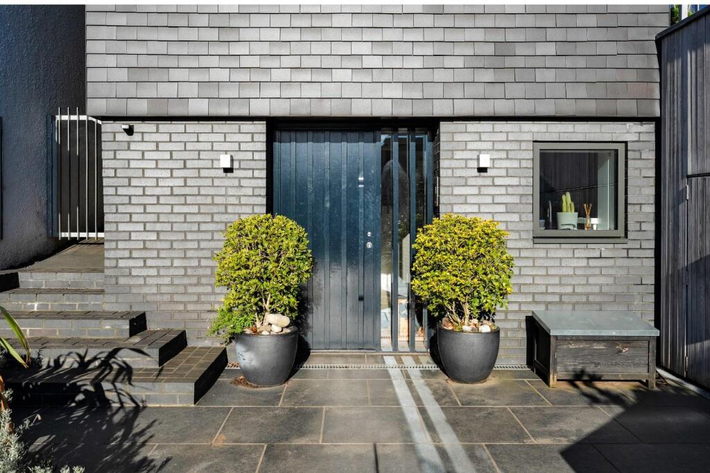 Additional image 44 of Great Brockeridge, Bristol