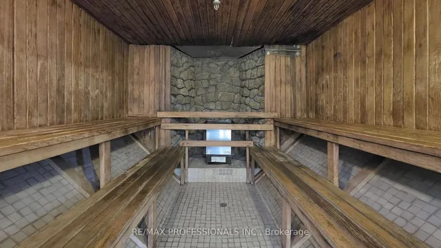 Additional image 35 of 1333 Bloor St Unit 909