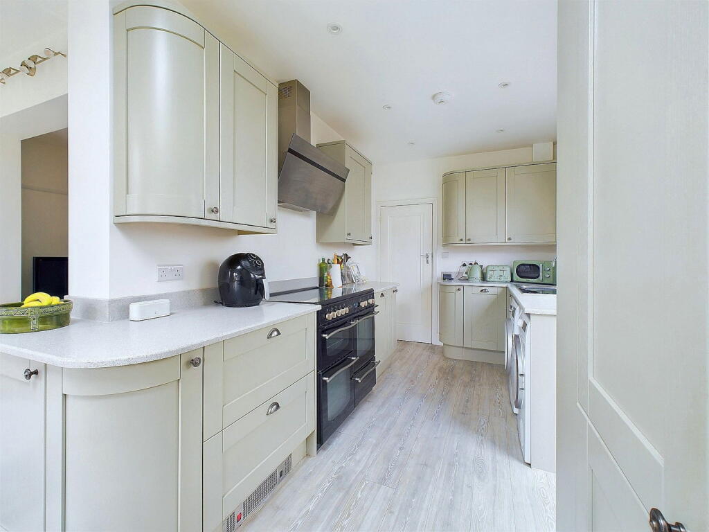 Additional image 5 of Broomfield Avenue, Worthing BN14 7RZ