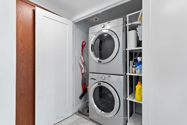 Additional image 32 of 10 Yonge St Unit 2212