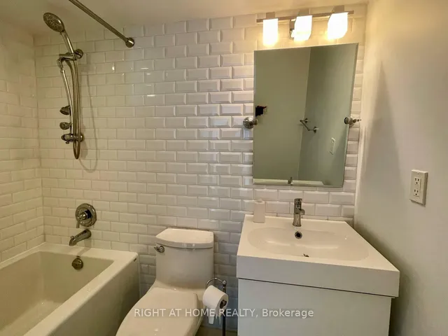 Additional image 20 of 1001 Bay St Unit 3104