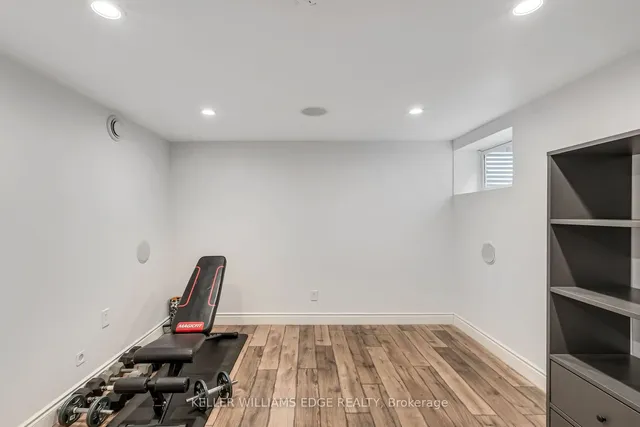 Additional image 22 of 2218 Vista Dr