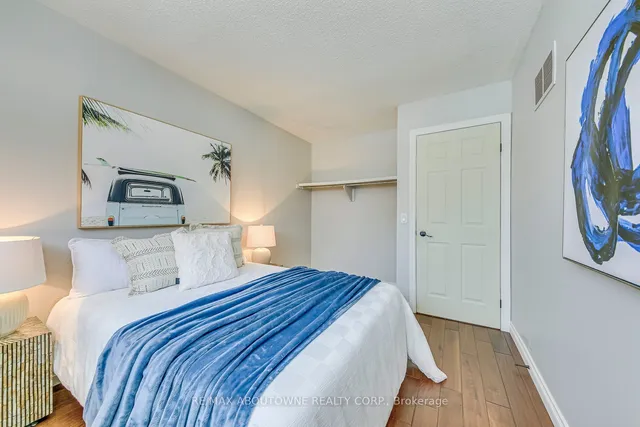 Additional image 29 of 96 royal palm Dr