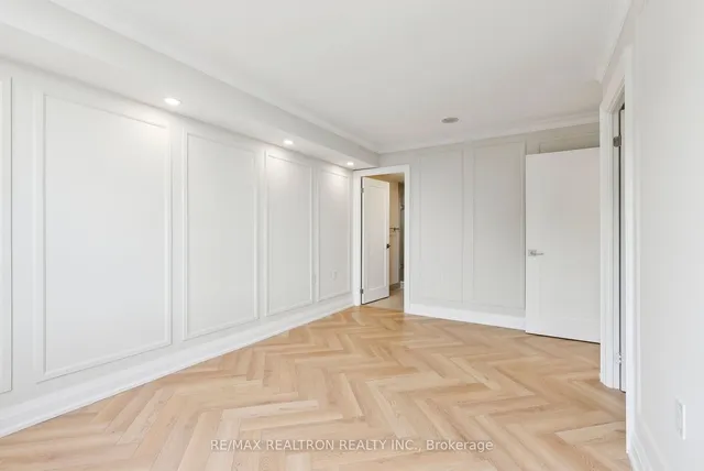 Additional image 18 of 35 Finch Ave Unit 905