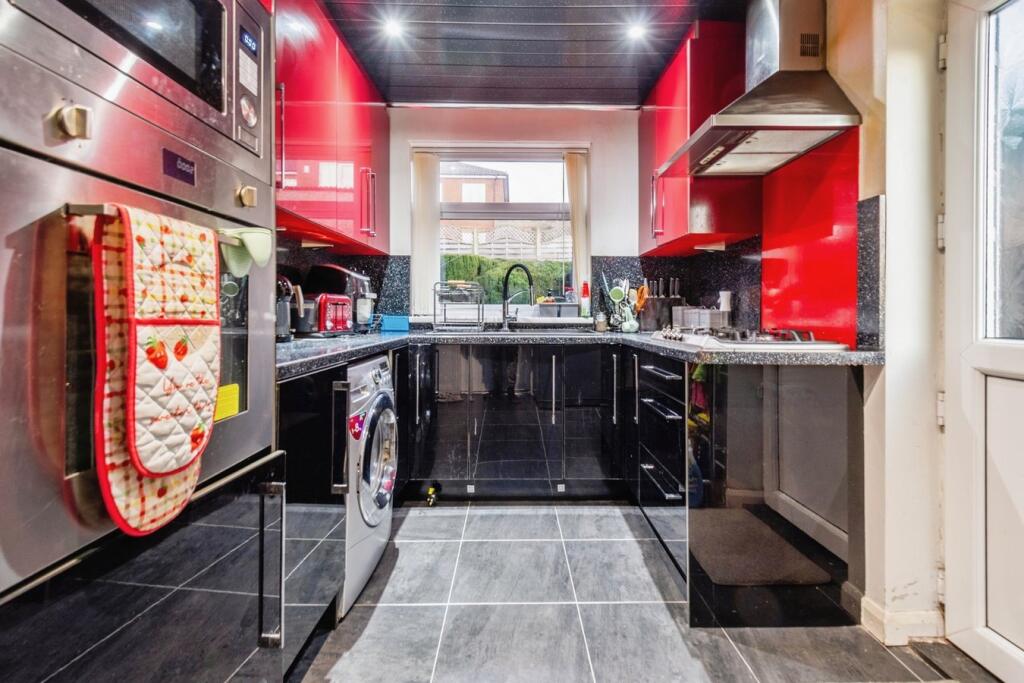 Additional image 6 of Woodvale Way, Bradford, BD7