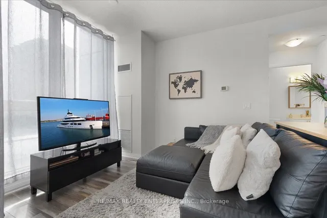 Additional image 4 of 75 Eglinton Ave Unit 502