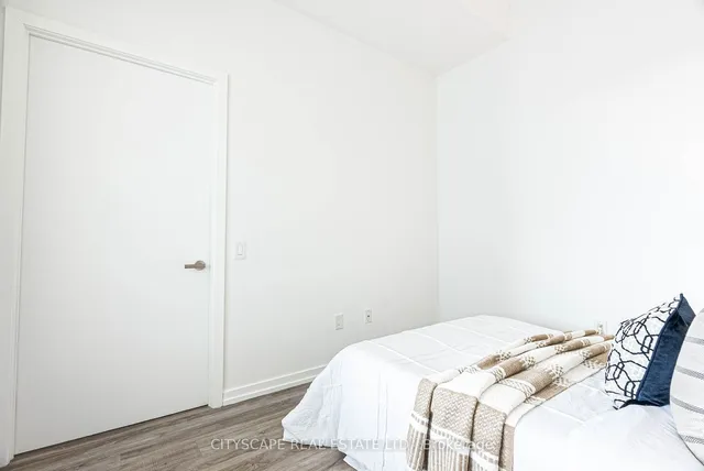 Additional image 10 of 77 Shuter St Unit 907