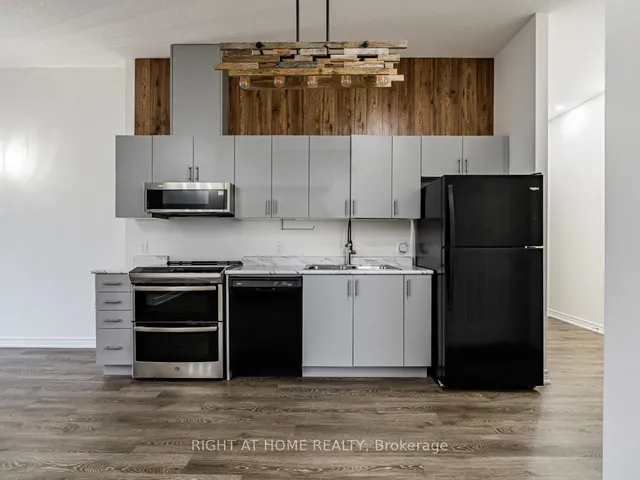 Additional image 7 of 716 Main St Unit 1108