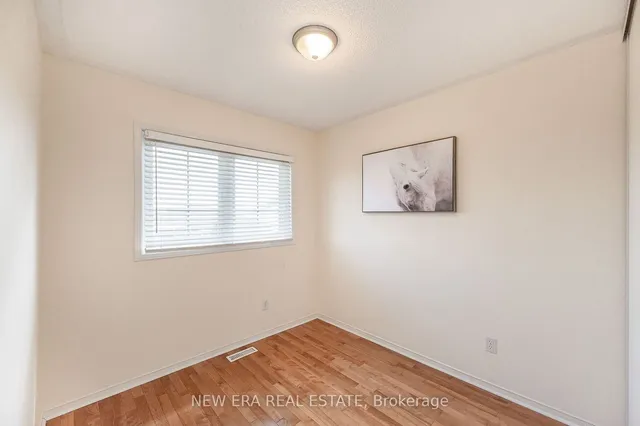 Additional image 13 of 102 Glenashton Dr