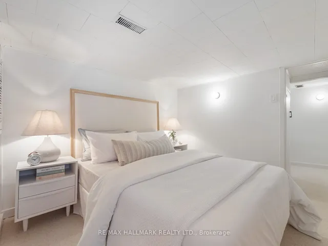 Additional image 39 of 49 Dearbourne Ave